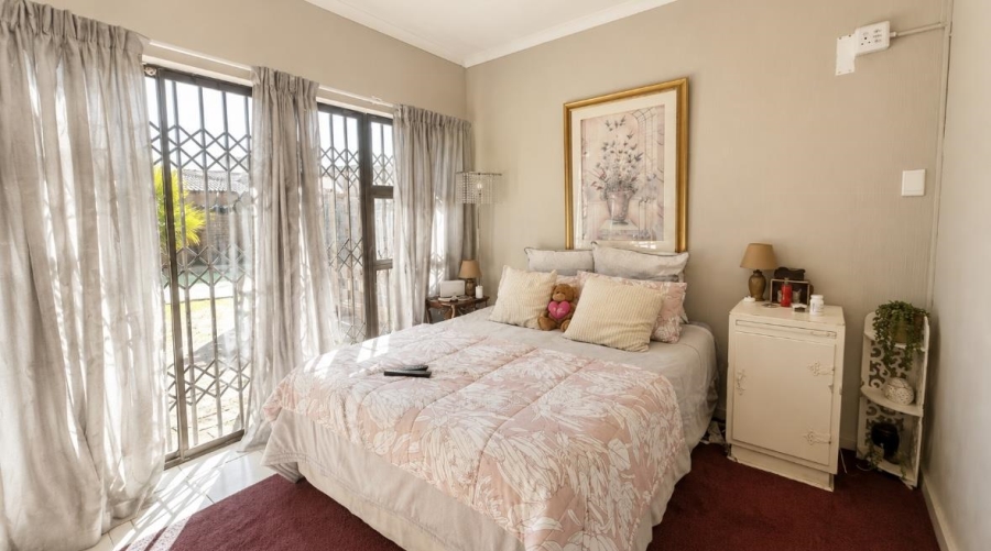 6 Bedroom Property for Sale in Dan Pienaar Free State